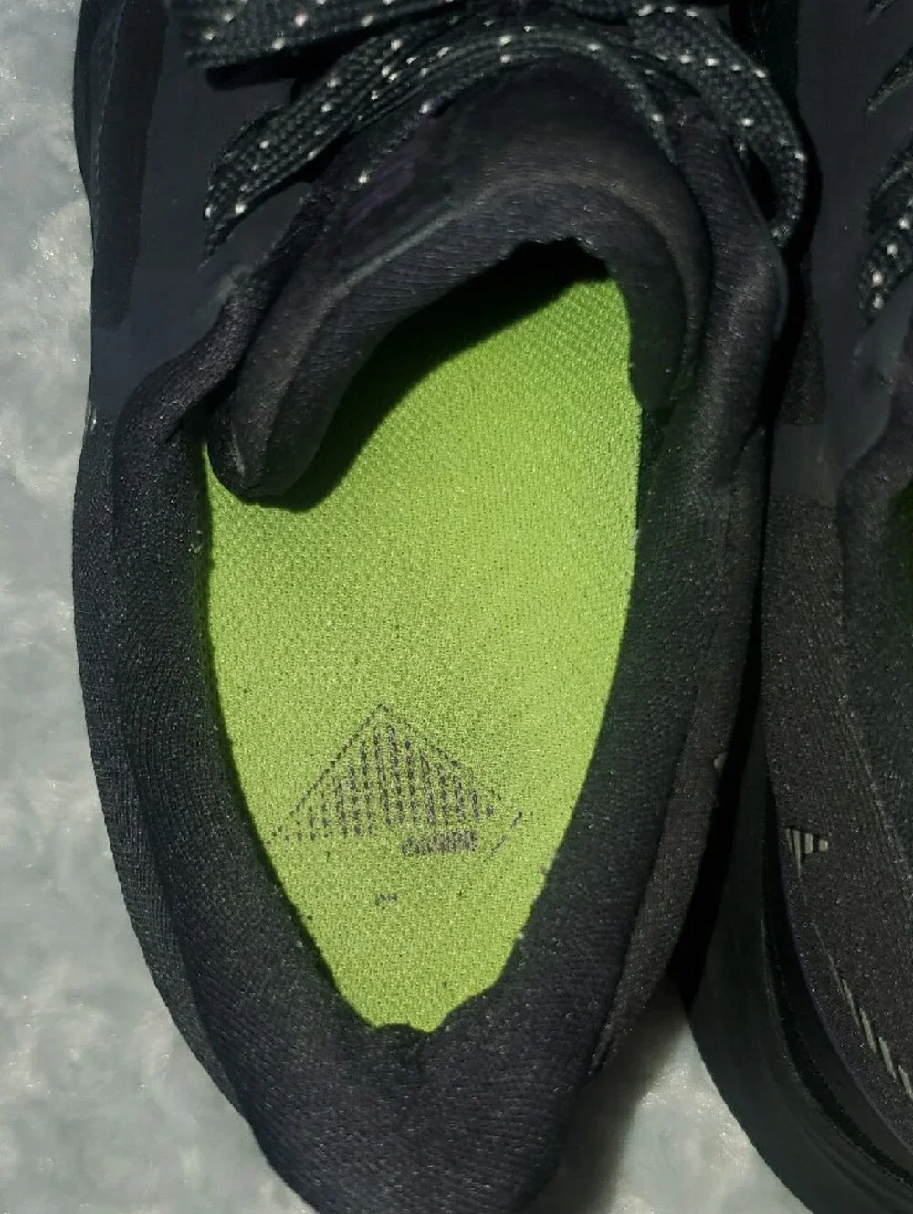 Nike Men's Black and Neon Green Running Shoe (US 8.5)